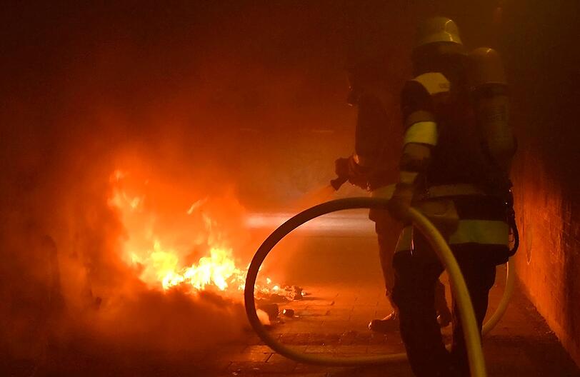Eine in Brand geratene Matratze verursachte am Donnerstag einen Feuerwehreinsatz.