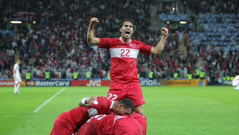 Die Türken bejubeln das Tor zum 3:2. Die Türken bejubeln das Tor zum 3:2.