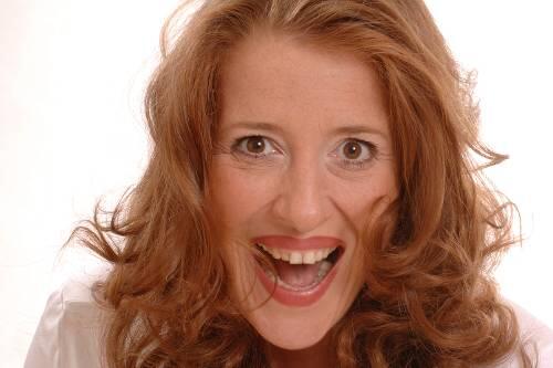 Luise Kinseher tritt in der Lach & Schieß auf .