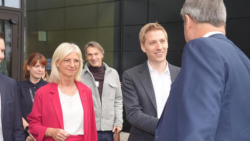 H&ouml;flich und freundlich &ndash; so sei das erste Treffen mit Dominik Krause abgelaufen, erz&auml;hlt S&ouml;der sp&auml;ter.