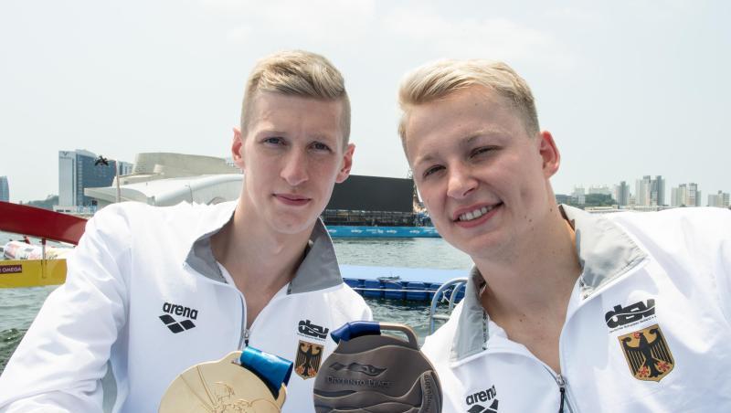 Die Freiwasserschwimmer Florian Wellbrock (l) und Rob Muffels holten über 10 Kilometer Gold und Bronze. Die Freiwasserschwimmer Florian Wellbrock (l) und Rob Muffels holten über 10 Kilometer Gold und Bronze.