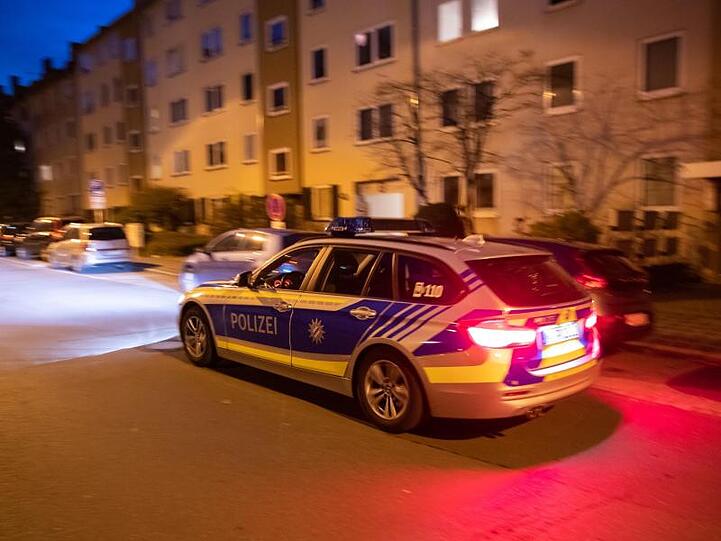 Nach den Angriffen auf drei Frauen in Nürnberg ist ein Verdächtiger festgenommen worden.