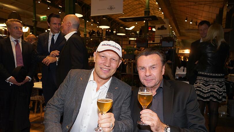 Axel Schulz (l.) und Siegfried E. Axtmann (Honorarkonsul von Ungarn) Axel Schulz (l.) und Siegfried E. Axtmann (Honorarkonsul von Ungarn)