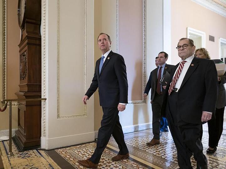 Adam Schiff kommt zur Fortsetzung des Amtsenthebungsverfahrens.