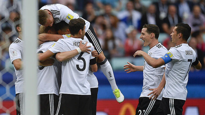 Die deutschen Nationalspieler wollen auch in der Partie gegen Chile jubeln. Die deutschen Nationalspieler wollen auch in der Partie gegen Chile jubeln.