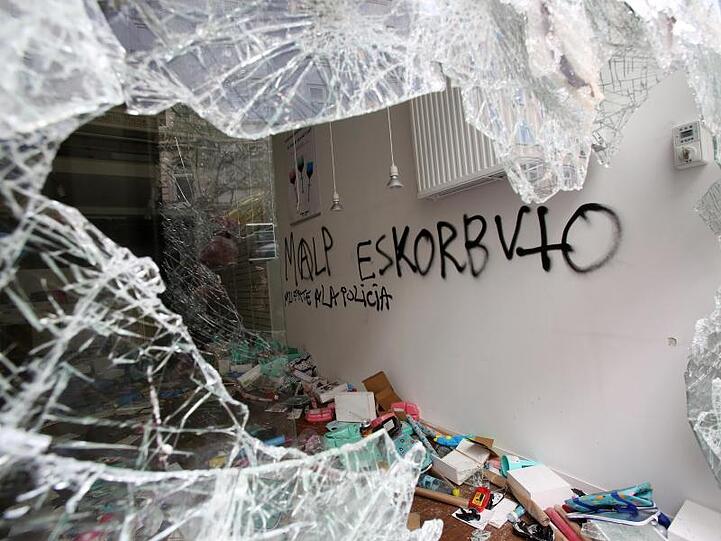Blick in ein während der G20-Krawalle geplündertes Geschäft im Hamburger Schanzenviertel.