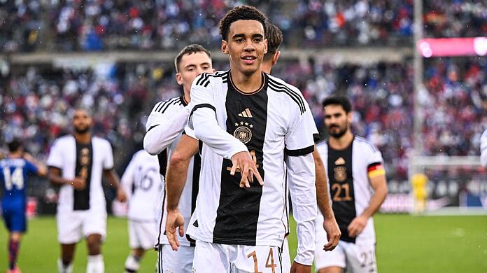 Deutschlands dynamisches Duo: Jamal Musiala und Florian Wirtz (hinten).