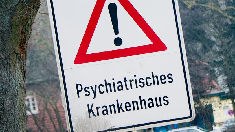 Der 26-Jährige, der seine Mutter und seine Großmutter mit einem Baseballschläger attackierte, wurde in eine Psychiatrie eingewiesen. (Symbolfoto)