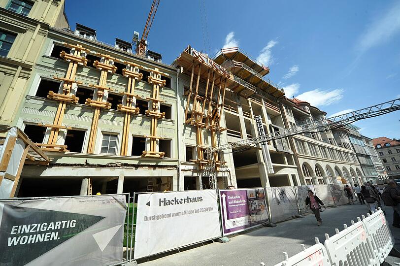 Baustelle Hofstatt (hier das alte AZ-Gebäude): Die Nachbarn hatten jahrelang mit Staub und Lärm zu kämpfen.