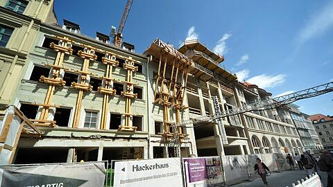 Baustelle Hofstatt (hier das alte AZ-Gebäude): Die Nachbarn hatten jahrelang mit Staub und Lärm zu kämpfen.