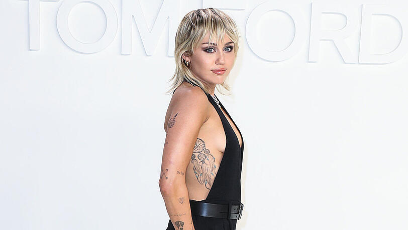 Miley Cyrus im Februar bei einer Modenschau von Designer Tom Ford in Los Angeles Miley Cyrus im Februar bei einer Modenschau von Designer Tom Ford in Los Angeles