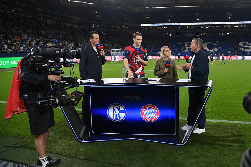 Klare Ansage an die k&ouml;nigsblauen Anh&auml;nger: "Die Schalker Fans stehen hinter ihrer Mannschaft. Die Vergangenheit, die z&auml;hlt wenig. Aber eigentlich sollten sie Manuel Neuer mit Applaus empfangen, gerade in seinem letzten Bundesliga-Jahr", findet Lothar Matth&auml;us (r.)