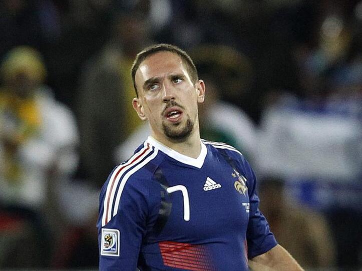 Nie wieder in blau? Franck Ribéry droht die Verbannung aus der Nationalmannschaft.