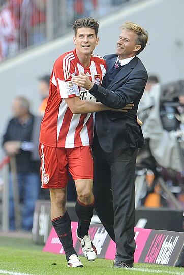 Der Jubel der Bayern beim Torfest gegen Leverkusen.