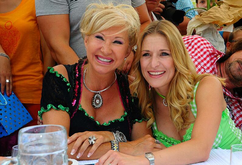 Weitere Bilder von der Dirndl-Party.