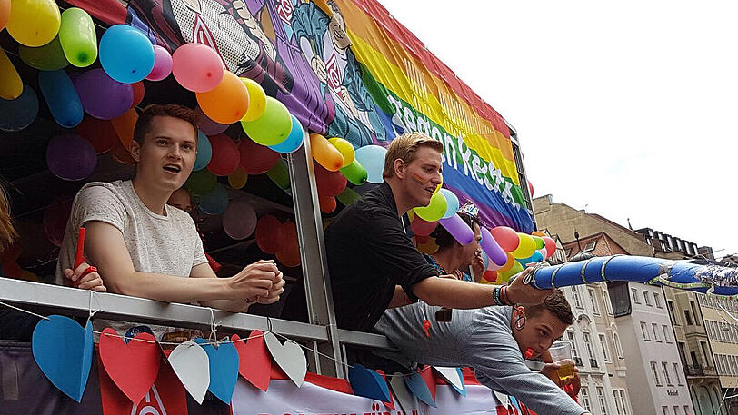 Die Bilder vom CSD auf dem Marienplatz und der Parade.