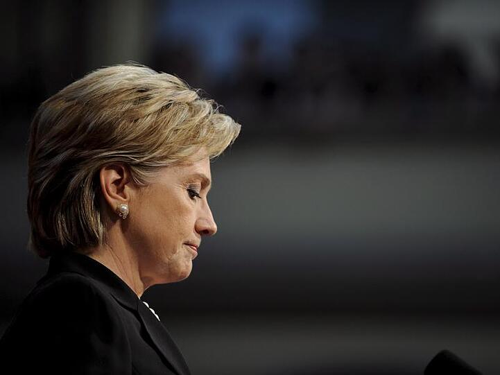 Hillary Clinton hat im Rennen um die Präsidentschaftskandidatur der US-Demokraten aufgegeben.