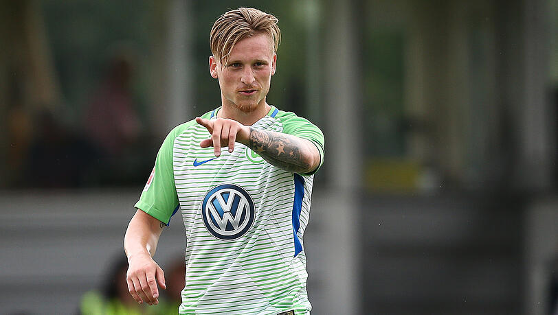 Marvin Stefaniak (22) hatte sich bei Dynamo Dresden als Vorlagengeber in den Vordergrund gespielt und war im vergangenen Sommer zum VfL Wolfsburg gewechselt.