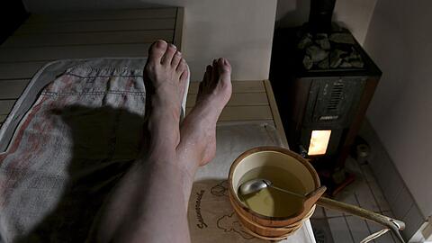 Auch die Saunakultur macht gl&uuml;cklich, finden viele Finnen. (Symbolbild)