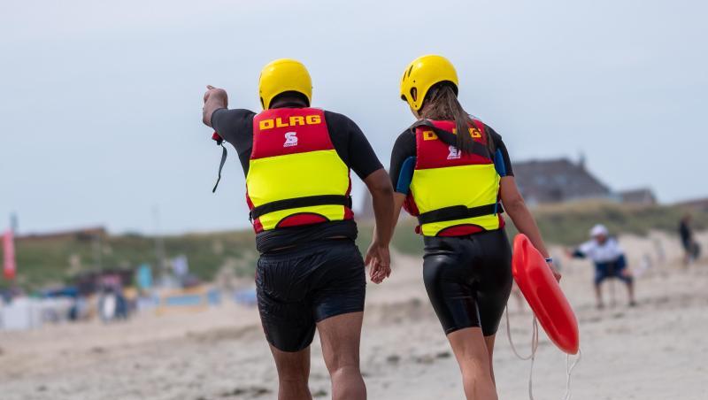 Im vergangenen Jahr haben DLRG-Helfer 974 Menschen vor dem Ertrinken bewahrt. Im vergangenen Jahr haben DLRG-Helfer 974 Menschen vor dem Ertrinken bewahrt.
