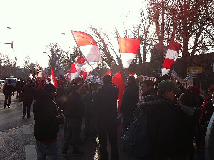 Bilder von der Demonstration in Augsburg gegen das neue DFL Sicherheitspapier, über das am 12.12 verhandelt werden soll.