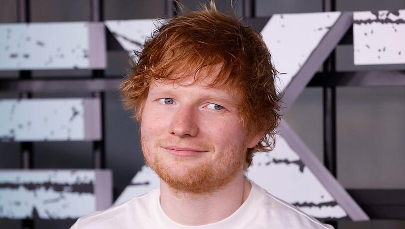 Ed Sheeran auf der Premiere von Chris Hemsworths Film "Extraction 2" in New York City.