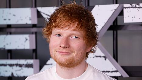 Ed Sheeran auf der Premiere von Chris Hemsworths Film "Extraction 2" in New York City.