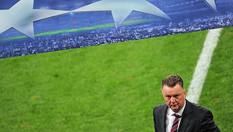 Bayern-Coach Louis van Gaal in der Allianz Arena beim Spiel gegen Inter Mailand Bayern-Coach Louis van Gaal in der Allianz Arena beim Spiel gegen Inter Mailand