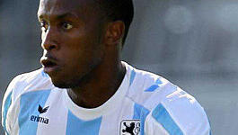 Savio Nsereko im Löwen-Trikot. Savio Nsereko im Löwen-Trikot.