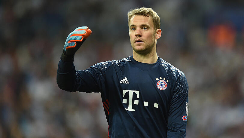 Manuel Neuer hat sich im Spiel gegen Real Madrid den Mittelfuß gebrochen. Manuel Neuer hat sich im Spiel gegen Real Madrid den Mittelfuß gebrochen.