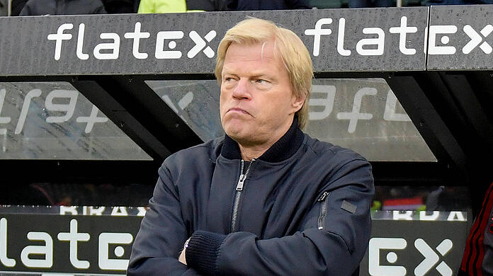 Ganz und gar bedient: Vorstandsboss Oliver Kahn nach der 2:3-Niederlage des FC Bayern bei Borussia Mönchengladbach.