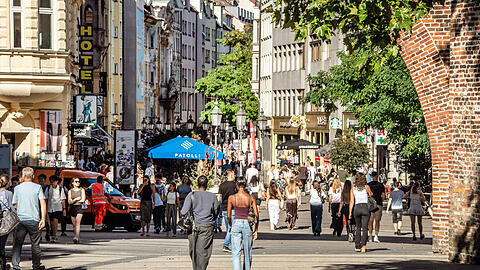 So langsam scheinen sich die M&uuml;nchner an die Fu&szlig;g&auml;ngerzone in der Sendlinger Stra&szlig;e zu gew&ouml;hnen. Darauf deuten zumindest die neuesten IVD-Zahlen hin.