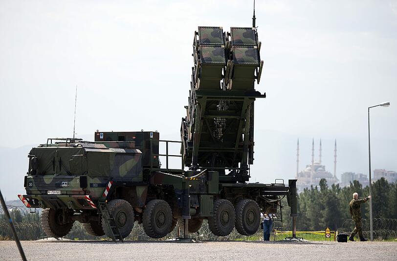 Ein "Patriot"-Raketenabwehrsystem der Bundeswehr in der Türkei.