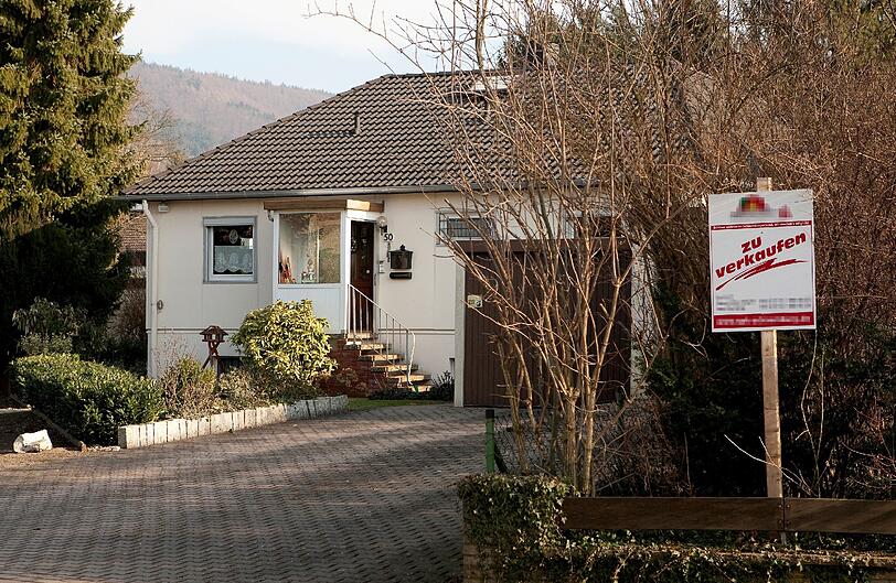 Baugeld ist derzeit ausgesprochen günstig - aber die niedrigen Zinsen sollten nicht den Ausschlag geben, wenn die Kaufentscheidung ansteht.