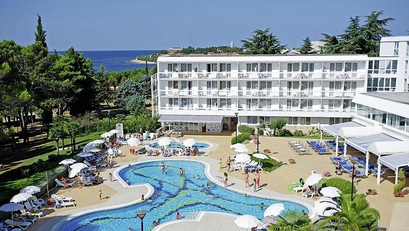 Direkt am Meer: das Hotel Laguna*** in Novigrad. Direkt am Meer: das Hotel Laguna*** in Novigrad.