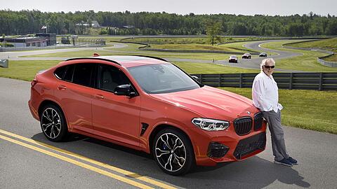 Ausprobiert: Autor Rudolf Huber mit dem neuen X4-Derivat vor den Testfahrten auf dem Monticello Raceway.