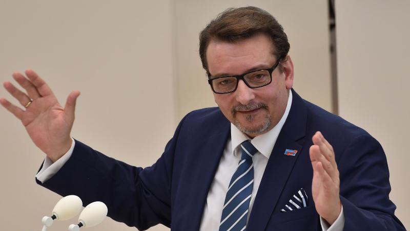 Der bisher zur AfD gehörende Brandenburger Landtagsabgeordnete Sven Schröder verlässt die Partei. Der bisher zur AfD gehörende Brandenburger Landtagsabgeordnete Sven Schröder verlässt die Partei.