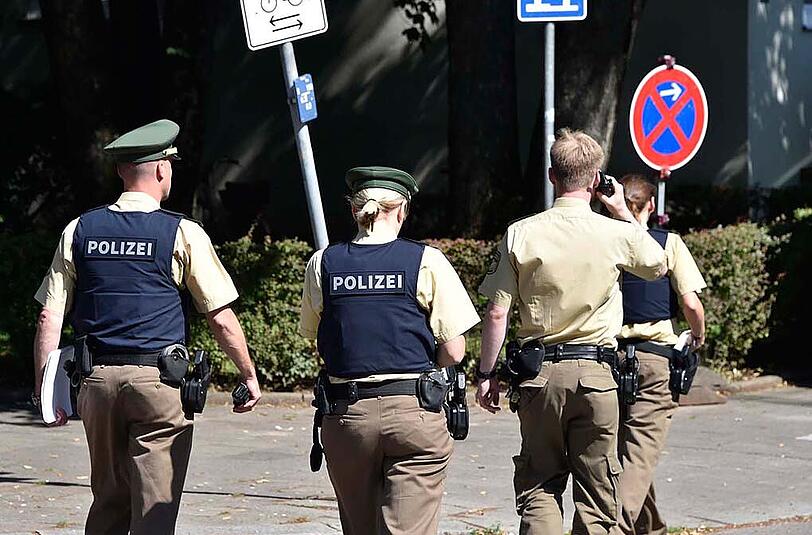 Bilder vom Großeinsatz der Polizei in Berg am Laim.