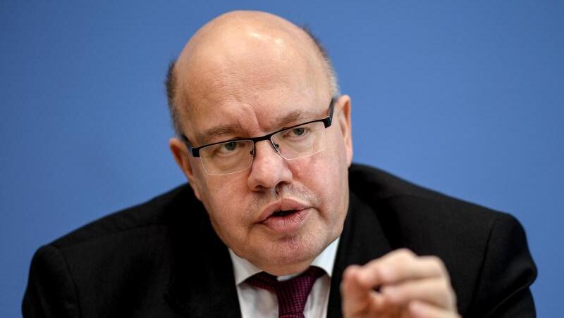 Wirtschaftsminister Peter Altmaier (CDU) feilt an einem Fitnessprogramm für die Wirtschaft nach Ende der Corona-Krise. Wirtschaftsminister Peter Altmaier (CDU) feilt an einem Fitnessprogramm für die Wirtschaft nach Ende der Corona-Krise.