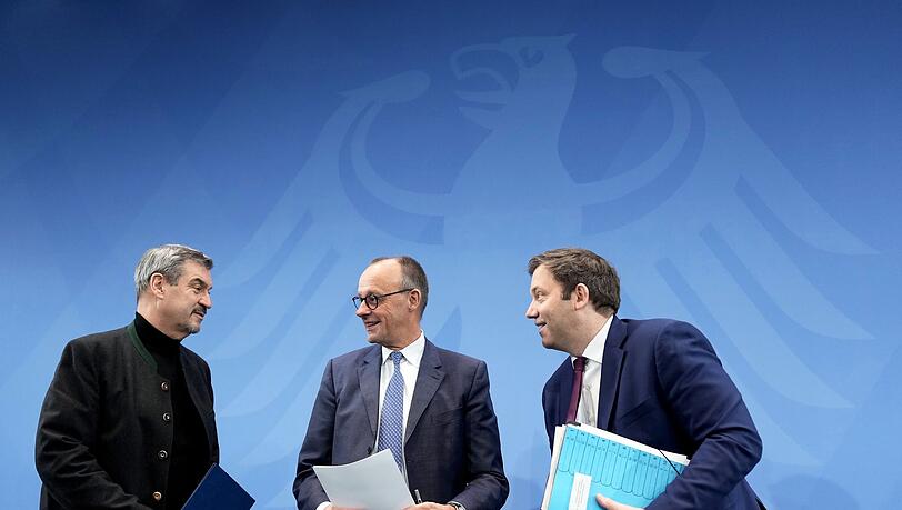 CDU-Chef Merz, SPD-Chef Klingbeil und CSU-Chef S&ouml;der loben am Morgen danach ihre eigenen Beschl&uuml;sse.