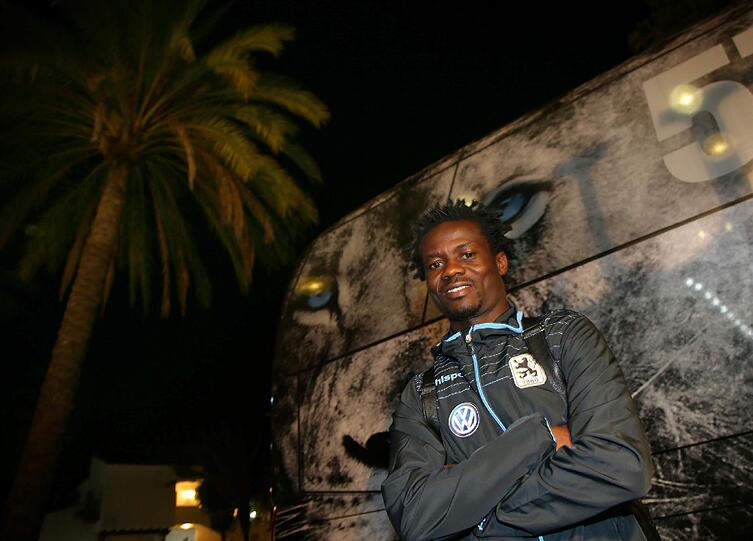 "Ich bin froh ein Löwe zu sein!" Mit diesen Worten begrüßte Anthony Annan Fans und Verantortliche des TSV 1860 in Marbella. Die ersten Bilder von seiner Ankunft im Trainingslager.