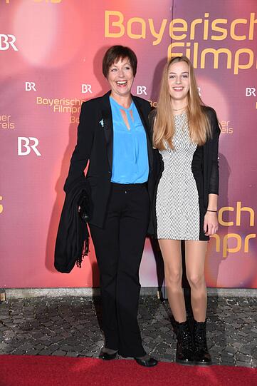 Jule Ronsedt mit ihrer Tochter