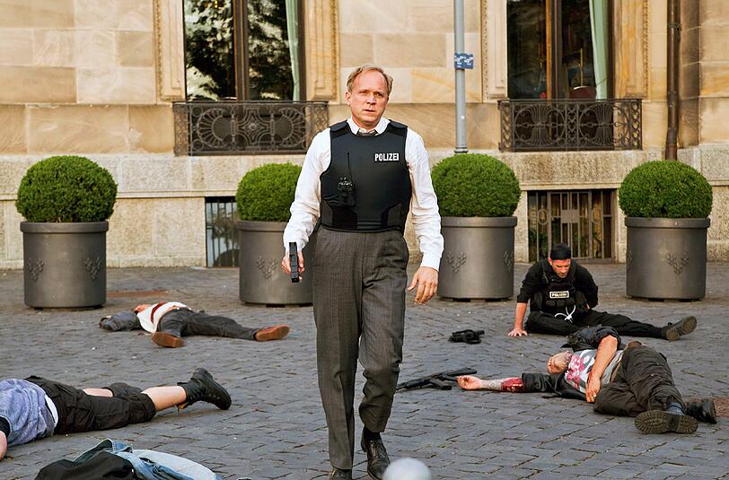 Ulrich Tukur stellt im neuen "Tatort" einen Leichenrekord auf.