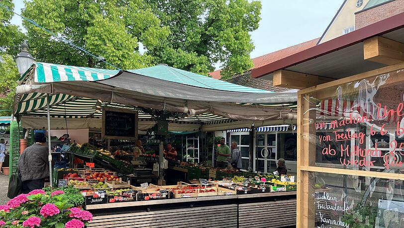 Seit 1907 gibt es den Viktualienmarkt in Pasing, der heute seinen Platz direkt am Rathaus hat.