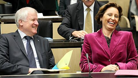 Das Traum-Duo aus der Regierungszentrale: Horst Seehofer und seine geschäftsführende Ministerpräsidentin Christine Haderthauer.
