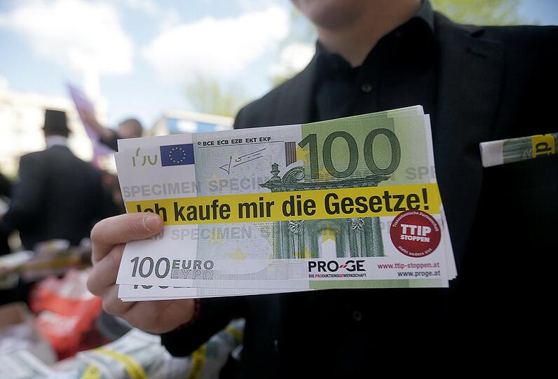 Für unsere österreicher Nachbar aus Wien steht fest, dass es beim Freihandelsabkommen vor allem um eins geht: Geld!