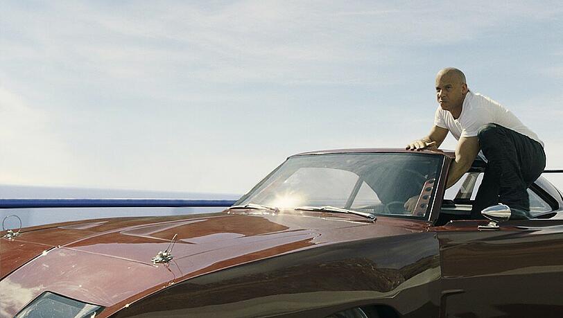 "Fast & Furious 6": Dom (Vin Diesel) muss alles riskieren, um Shaw zu stoppen und sein eigenes Leben zu retten "Fast & Furious 6": Dom (Vin Diesel) muss alles riskieren, um Shaw zu stoppen und sein eigenes Leben zu retten