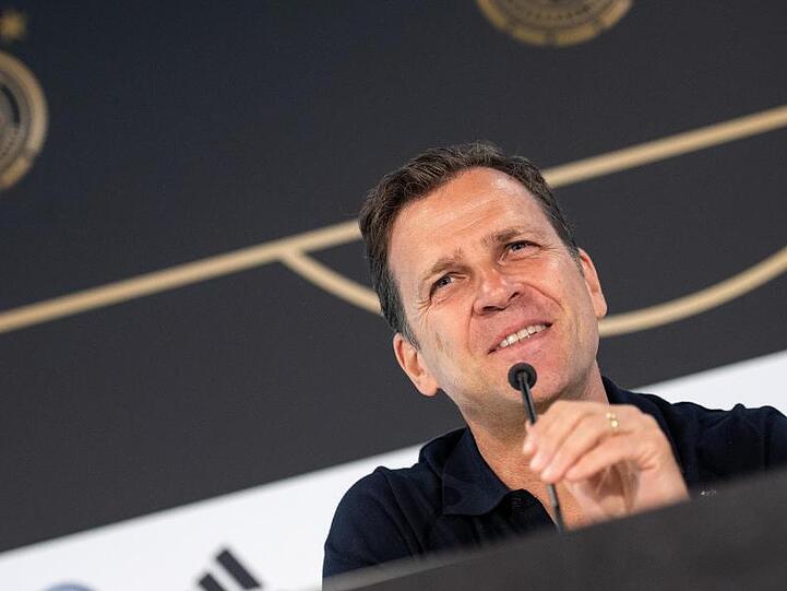 DFB-Direktor Oliver Bierhoff während einer Pressekonferenz. Foto: Marius Becker/dpa/Archivbild