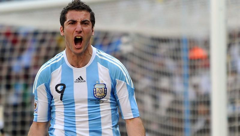 Der Matchwinner: Gonzalo Higuain (9), hier beim 3:1, schoss drei Tore für die Argentinier gegen Südkorea.Foto: dpa Der Matchwinner: Gonzalo Higuain (9), hier beim 3:1, schoss drei Tore für die Argentinier gegen Südkorea.Foto: dpa