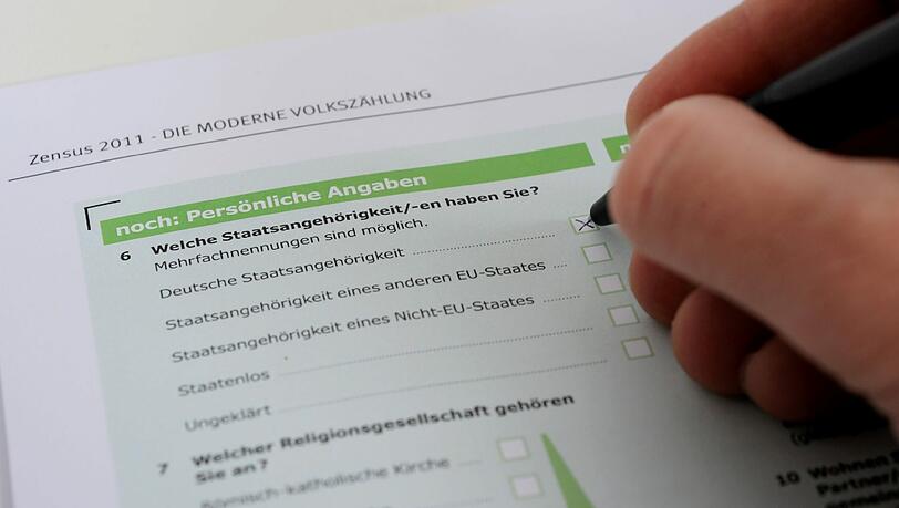 Die Fragen auf dem Zensus-Bogen sind schnell abgearbeitet. Zwei davon muss man nicht beantworten. Die Fragen auf dem Zensus-Bogen sind schnell abgearbeitet. Zwei davon muss man nicht beantworten.